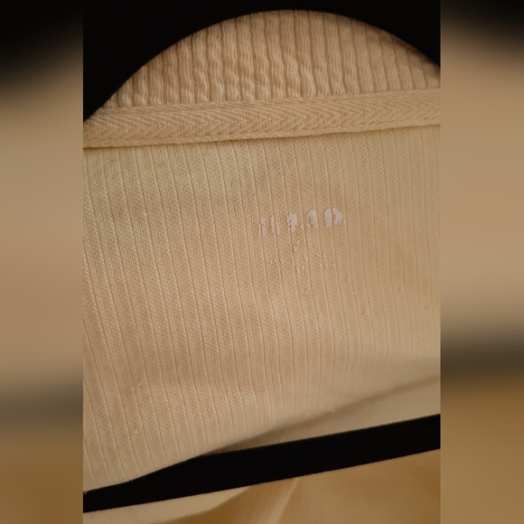 Beautiful Lightweight Butter Yellow Zip-Up Sweater Fits M/L - Picture 7 of 7